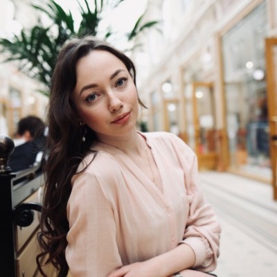 Мария Шагалова — автор обзора